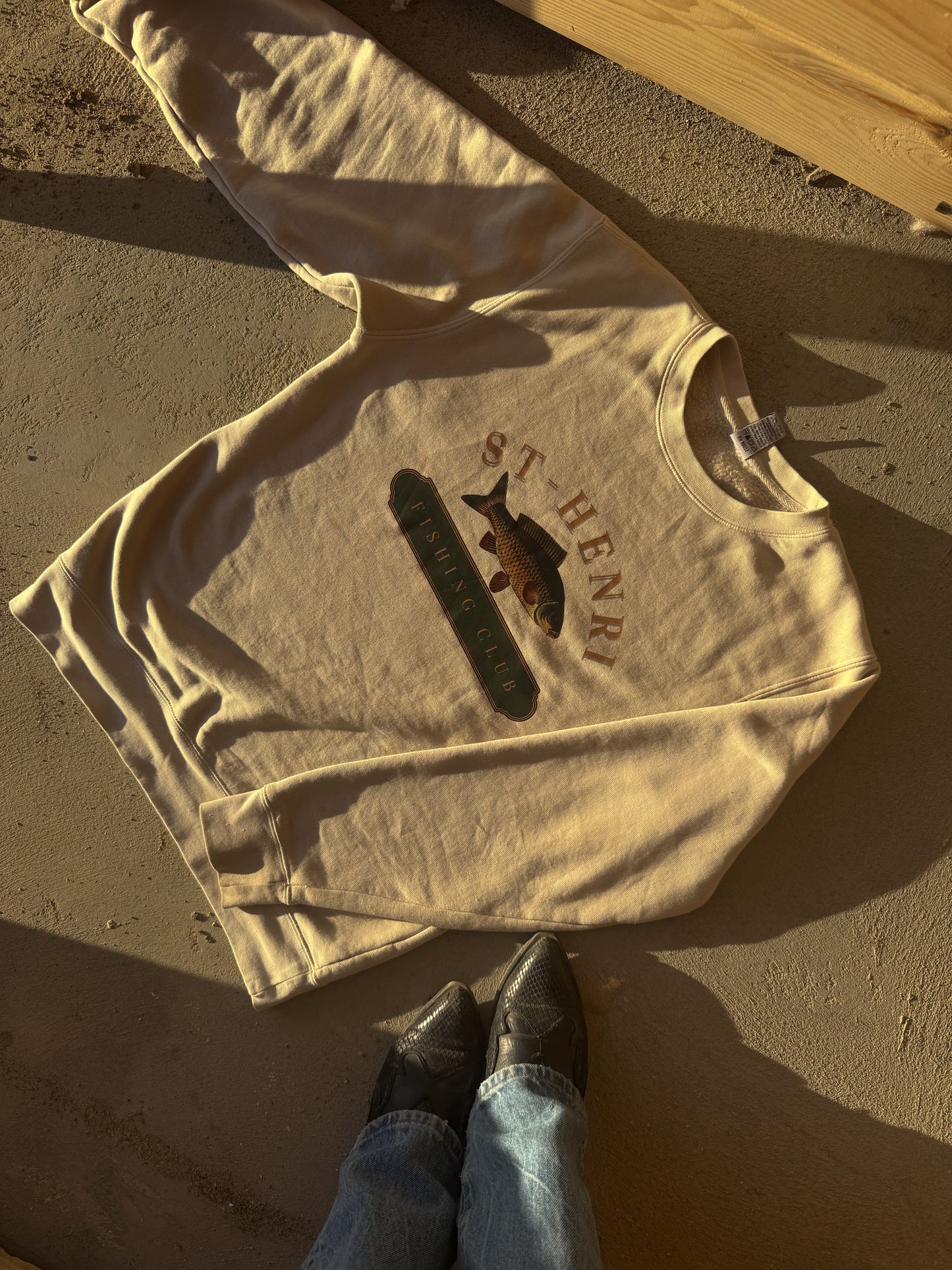 ''Fishing club'' Crewneck
