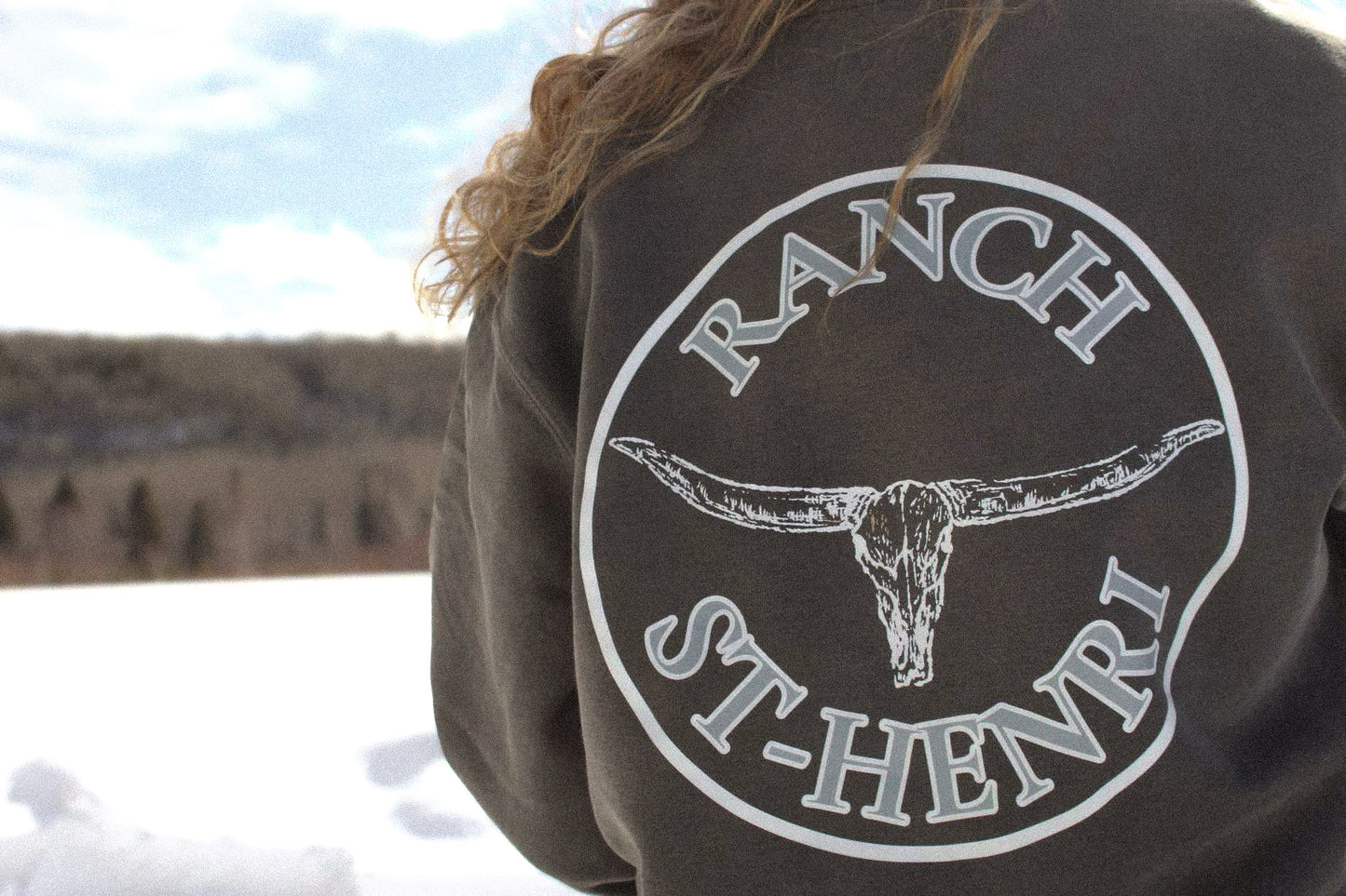 ‘’ Bull ’’ crewneck gray